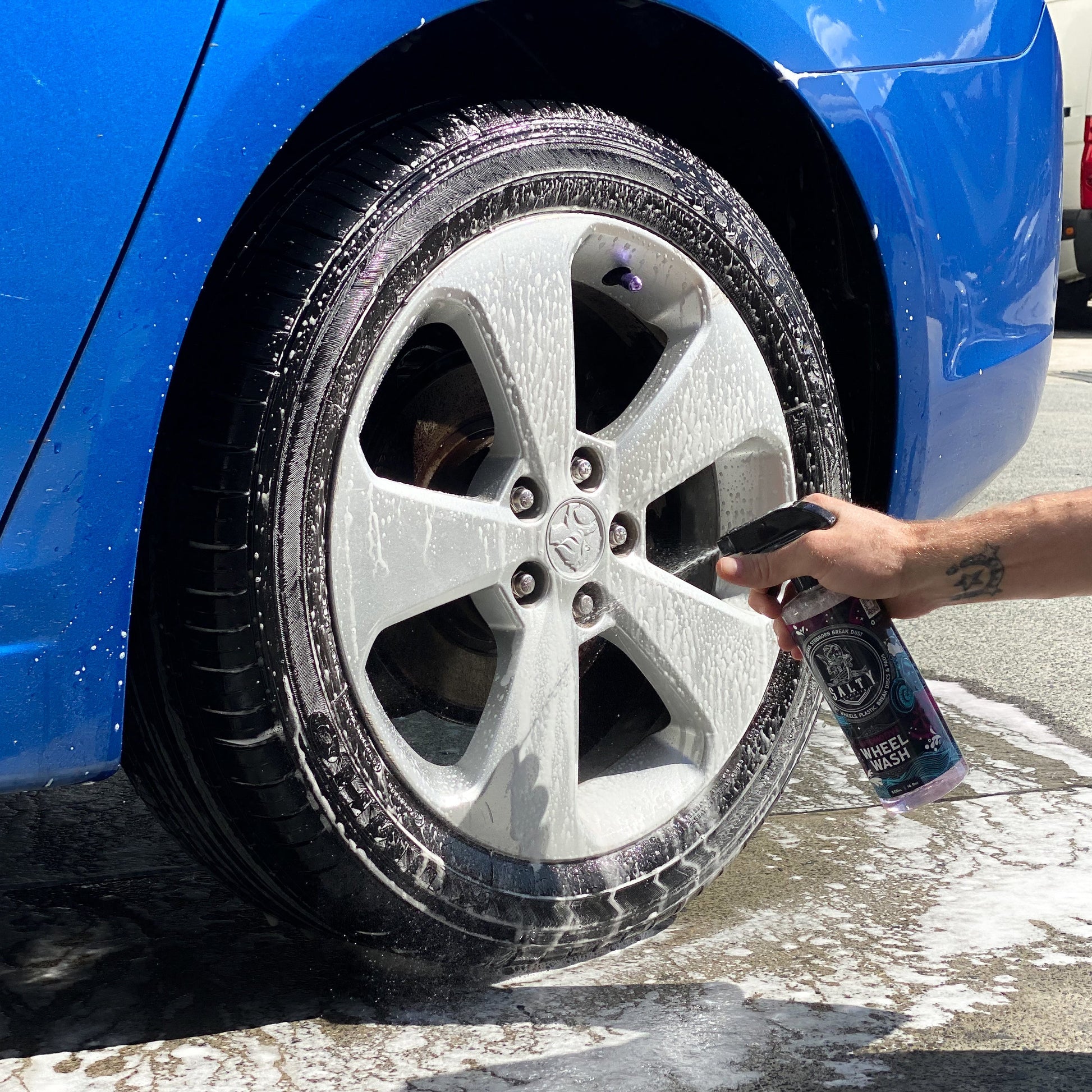 Tire Cleaning for Car Washes